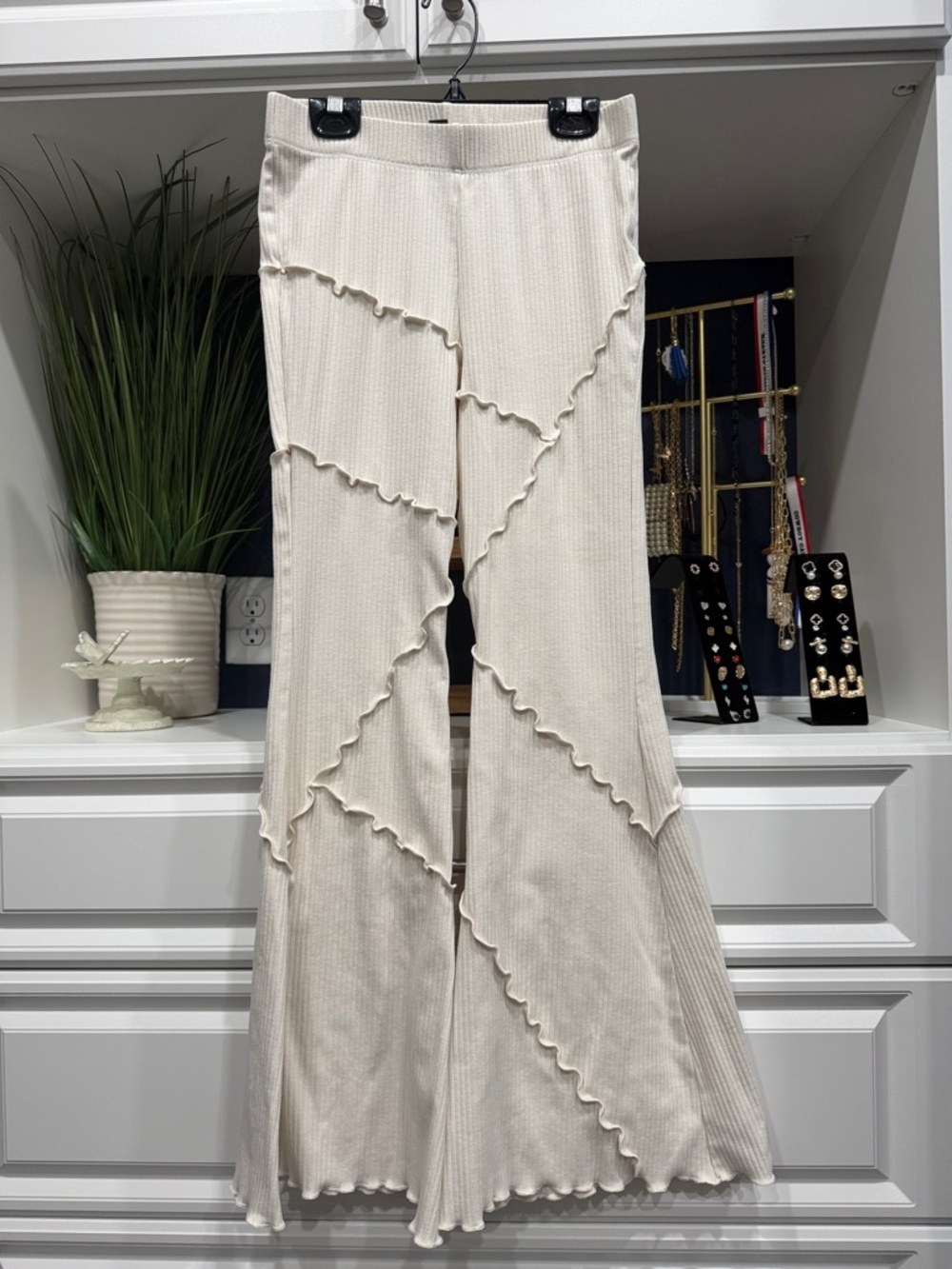 Ivory Ruffled Seam Wide-Leg Pants XS Juniors